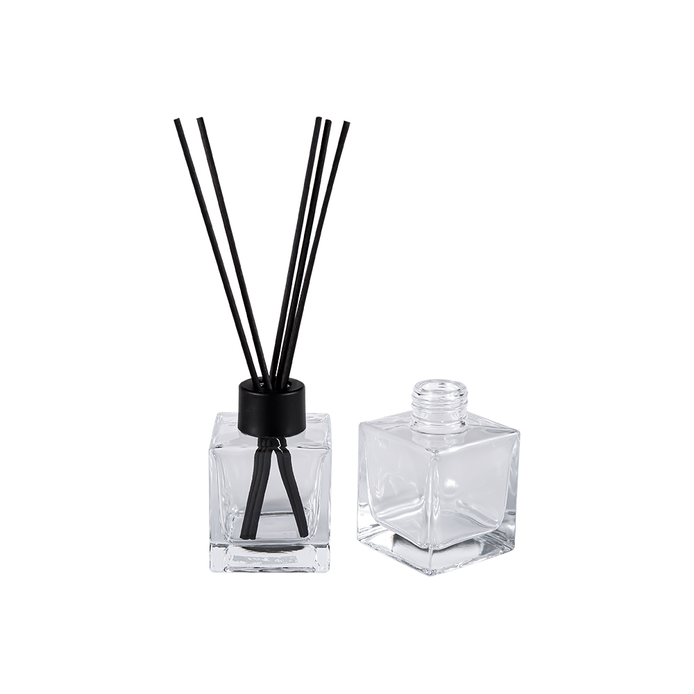 HJ-0309# Čtvercová skleněná aromaterapeutická láhev 24MM Matné černé plastové víčko Nálepka z hliníkového víčka